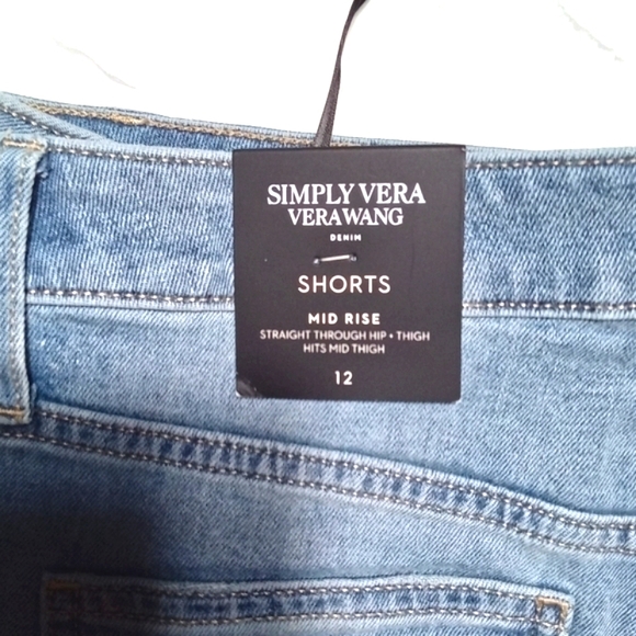 🤍New Simply Vera Vera Wang Denim Shorts🤍 - Picture 3 of 5